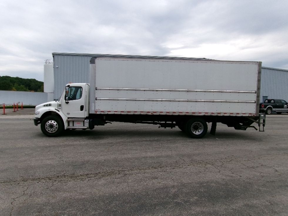Medium Duty Box Truck-Light and Medium Duty Trucks-Freightliner-2022-M2-Middlefield-OH-273,093\n\t\tmiles-$ 48,250 - Image 4
