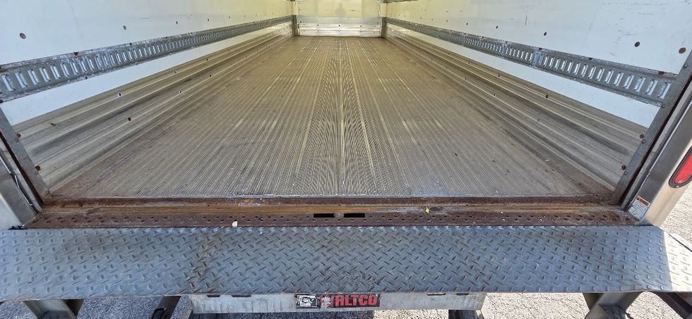 Medium Duty Box Truck-Light and Medium Duty Trucks-Freightliner-2022-M2-Middlefield-OH-296,696\n\t\tmiles-$ 47,000 - Image 10