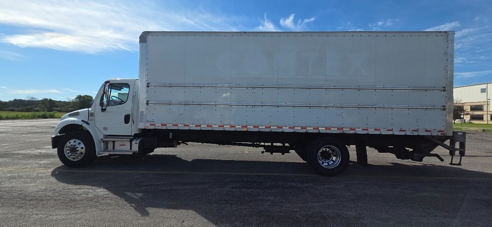 Medium Duty Box Truck-Light and Medium Duty Trucks-Freightliner-2022-M2-Middlefield-OH-296,696\n\t\tmiles-$ 47,000 - Image 4