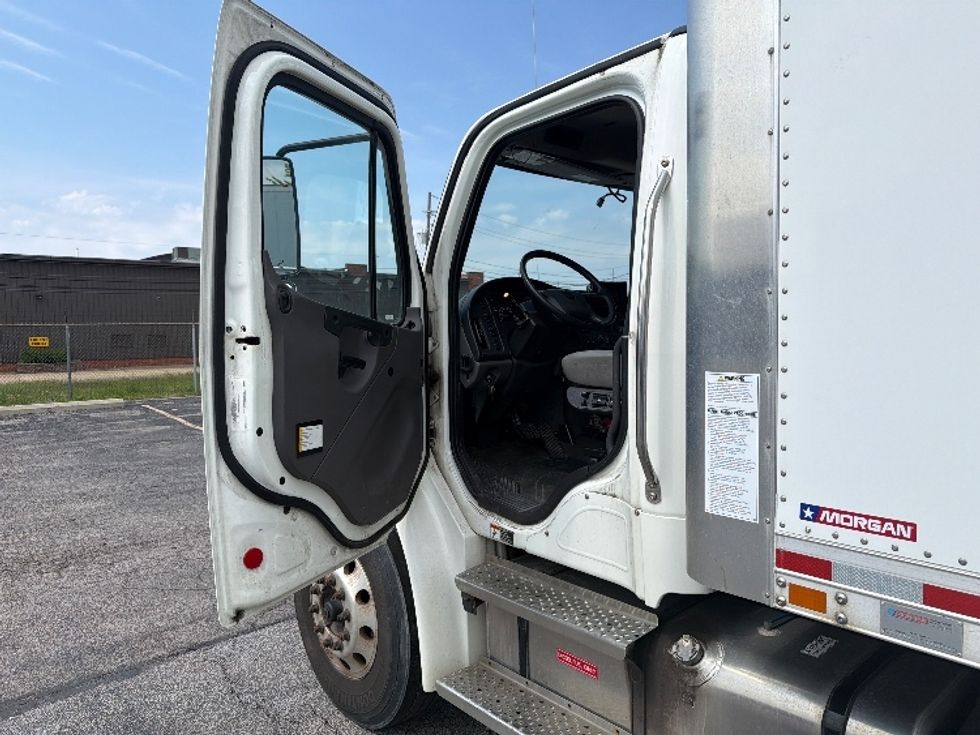 Medium Duty Box Truck-Light and Medium Duty Trucks-Freightliner-2022-M2-Middlefield-OH-80,174\n\t\tmiles-$ 63,000 - Image 15