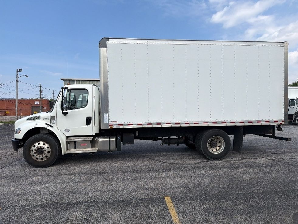 Medium Duty Box Truck-Light and Medium Duty Trucks-Freightliner-2022-M2-Middlefield-OH-80,174\n\t\tmiles-$ 63,000 - Image 4
