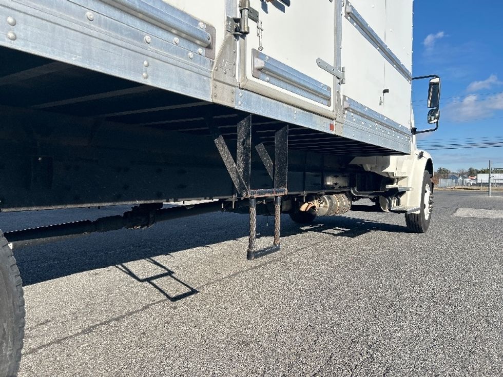 Medium Duty Box Truck-Light and Medium Duty Trucks-Freightliner-2022-M2-Milford-DE-92,613\n\t\tmiles-$ 73,250 - Image 13