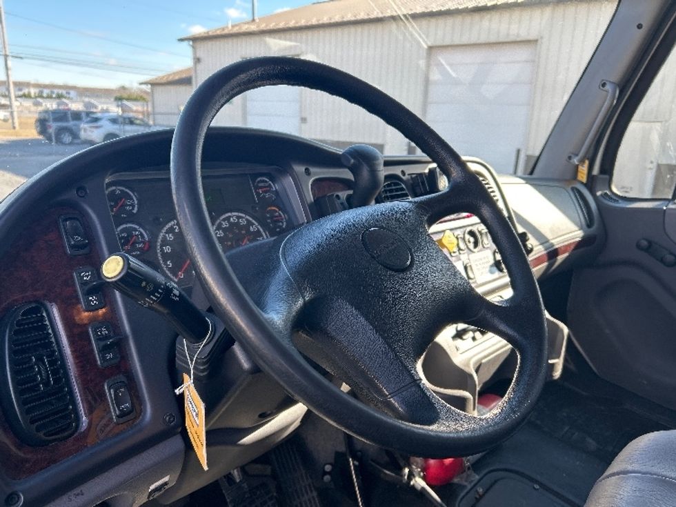 Medium Duty Box Truck-Light and Medium Duty Trucks-Freightliner-2022-M2-Milford-DE-92,613\n\t\tmiles-$ 73,250 - Image 16