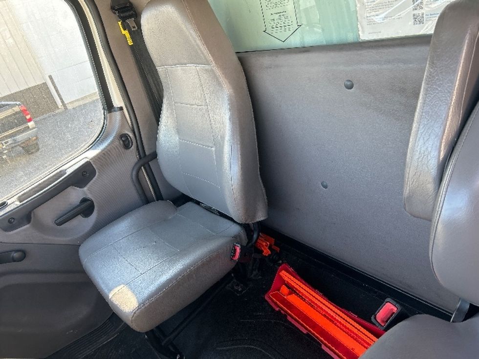 Medium Duty Box Truck-Light and Medium Duty Trucks-Freightliner-2022-M2-Milford-DE-92,613\n\t\tmiles-$ 73,250 - Image 18