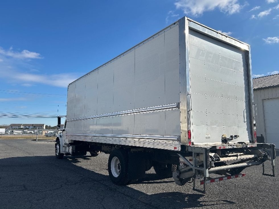 Medium Duty Box Truck-Light and Medium Duty Trucks-Freightliner-2022-M2-Milford-DE-92,613\n\t\tmiles-$ 73,250 - Image 6