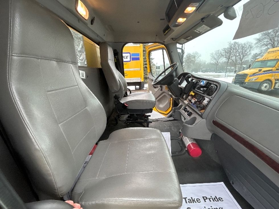 Medium Duty Box Truck-Light and Medium Duty Trucks-Freightliner-2022-M2-Milwaukee-WI-102,070\n\t\tmiles-$ 74,750 - Image 22