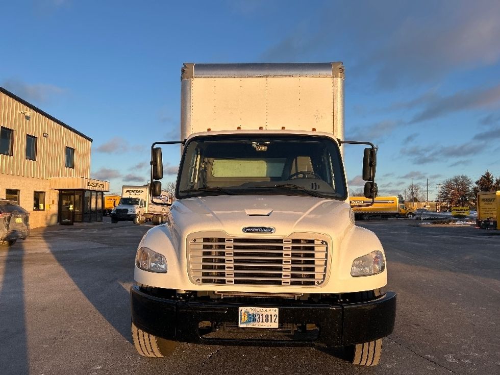 Medium Duty Box Truck-Light and Medium Duty Trucks-Freightliner-2022-M2-Milwaukee-WI-104,600\n\t\tmiles-$ 75,250 - Image 2