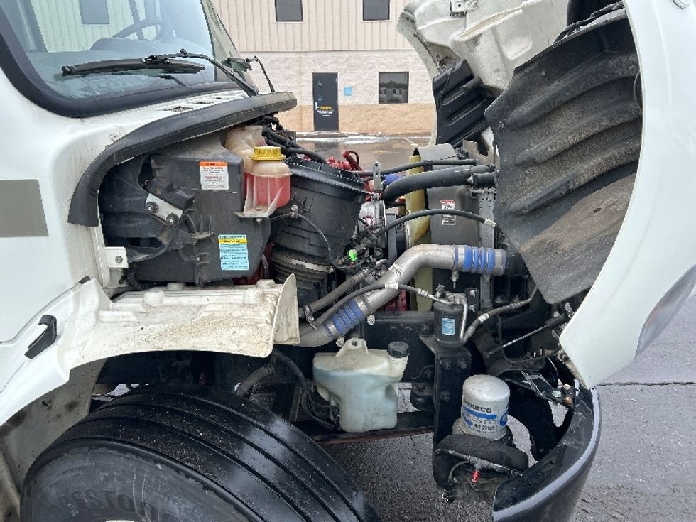 Medium Duty Box Truck-Light and Medium Duty Trucks-Freightliner-2022-M2-Milwaukee-WI-104,600\n\t\tmiles-$ 75,250 - Image 23