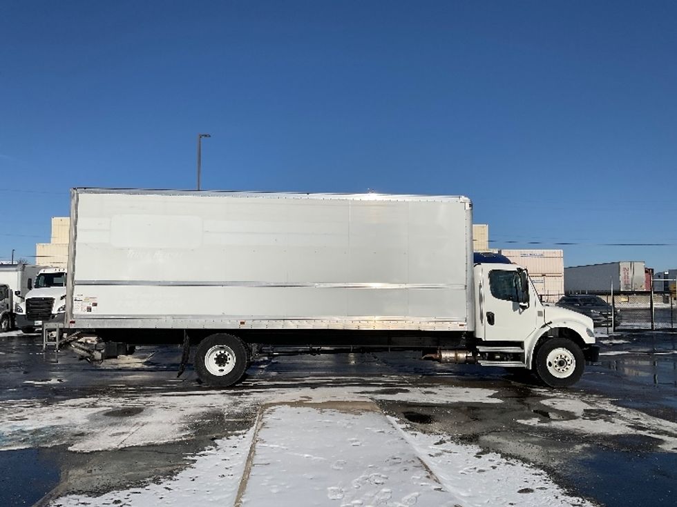 Medium Duty Box Truck-Light and Medium Duty Trucks-Freightliner-2022-M2-Milwaukee-WI-117,985\n\t\tmiles-$ 73,000 - Image 15