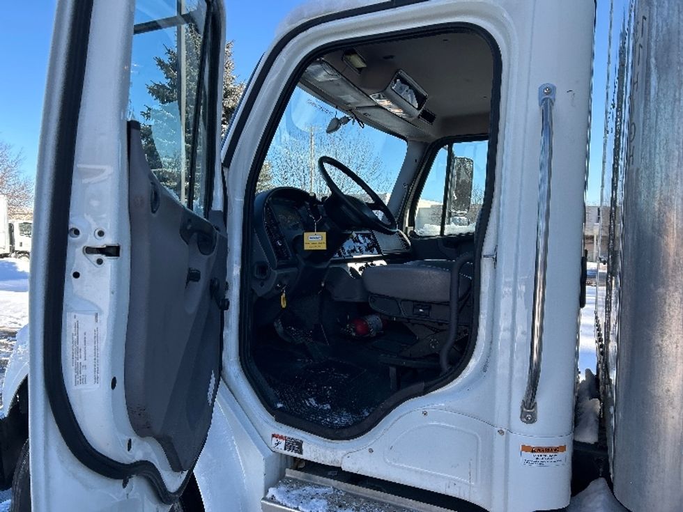 Medium Duty Box Truck-Light and Medium Duty Trucks-Freightliner-2022-M2-Milwaukee-WI-128,314\n\t\tmiles-$ 71,250 - Image 16
