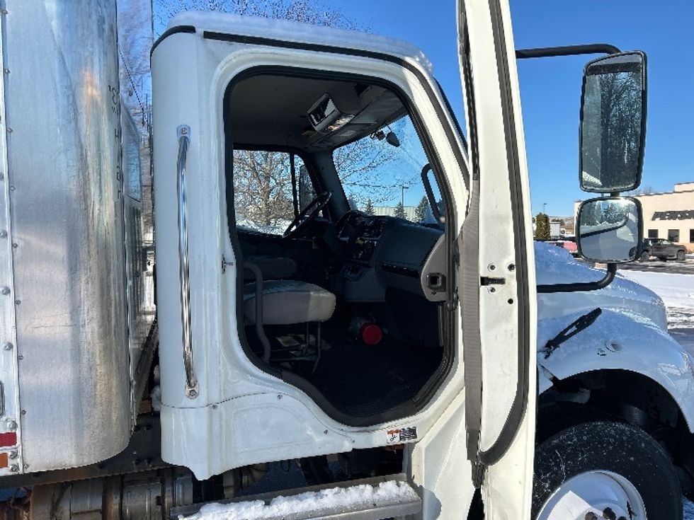 Medium Duty Box Truck-Light and Medium Duty Trucks-Freightliner-2022-M2-Milwaukee-WI-128,314\n\t\tmiles-$ 71,250 - Image 20