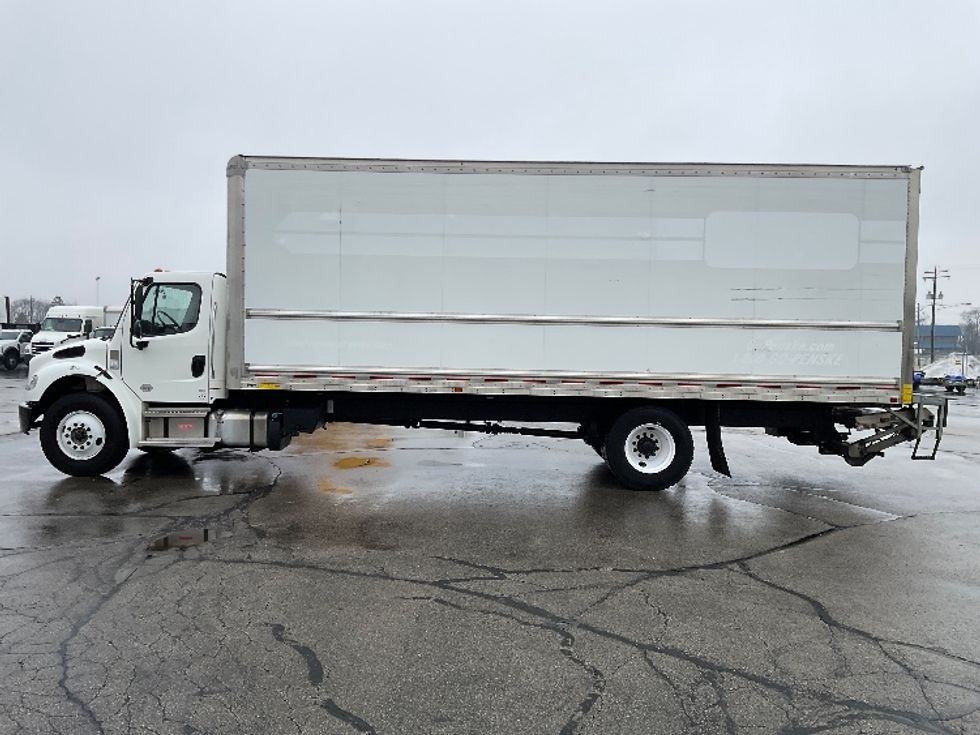 Medium Duty Box Truck-Light and Medium Duty Trucks-Freightliner-2022-M2-Milwaukee-WI-138,278\n\t\tmiles-$ 69,500 - Image 4