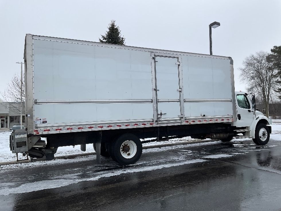 Medium Duty Box Truck-Light and Medium Duty Trucks-Freightliner-2022-M2-Milwaukee-WI-139,959\n\t\tmiles-$ 69,250 - Image 15