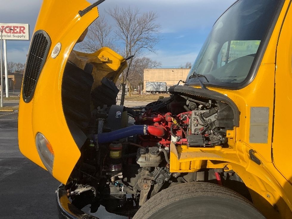 Medium Duty Box Truck-Light and Medium Duty Trucks-Freightliner-2022-M2-Milwaukee-WI-93,400\n\t\tmiles-$ 75,750 - Image 24