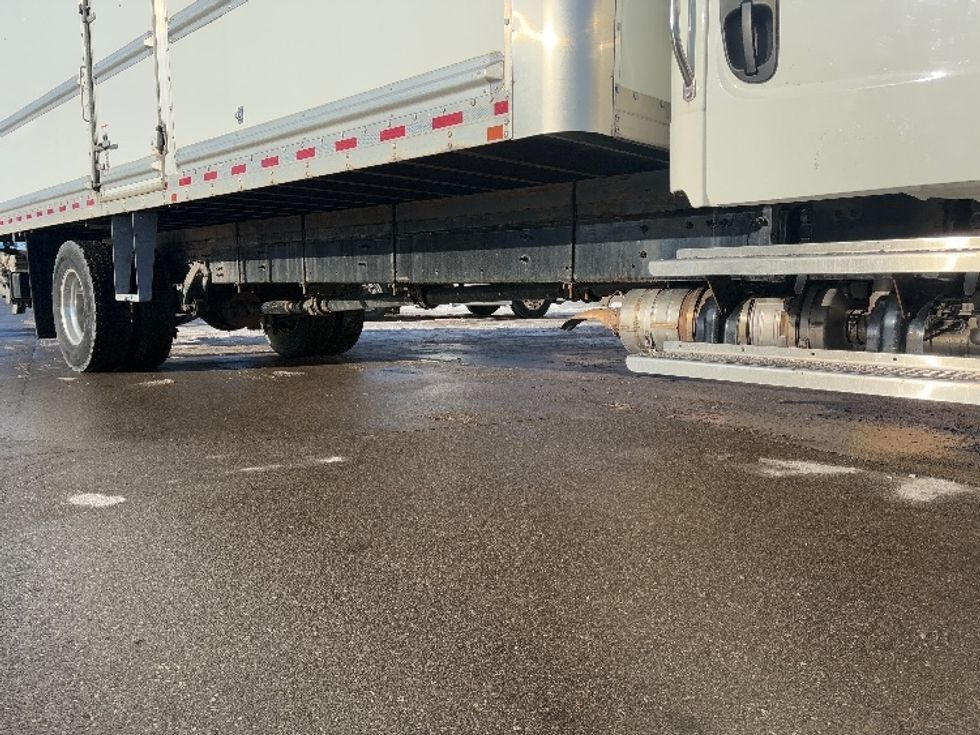 Medium Duty Box Truck-Light and Medium Duty Trucks-Freightliner-2022-M2-Mississauga-ON-276,224\n\t\tkm-$ 82,750 - Image 14