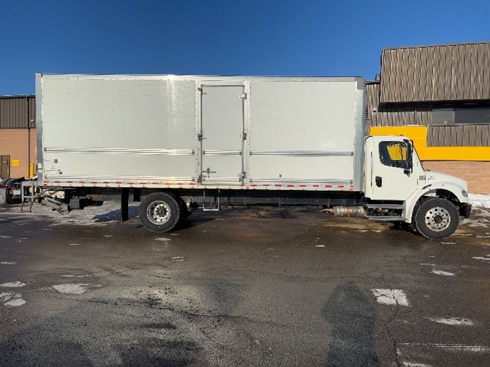 Medium Duty Box Truck-Light and Medium Duty Trucks-Freightliner-2022-M2-Mississauga-ON-276,224\n\t\tkm-$ 82,750 - Image 15
