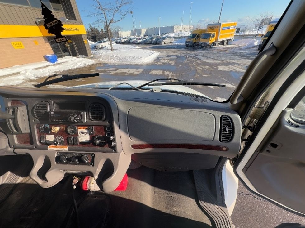 Medium Duty Box Truck-Light and Medium Duty Trucks-Freightliner-2022-M2-Mississauga-ON-276,224\n\t\tkm-$ 82,750 - Image 21