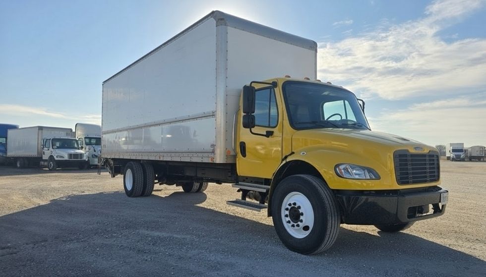 Medium Duty Box Truck-Light and Medium Duty Trucks-Freightliner-2022-M2-Moberly-MO-139,658\n\t\tmiles-$ 65,250 - Image 1