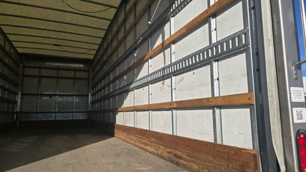 Medium Duty Box Truck-Light and Medium Duty Trucks-Freightliner-2022-M2-Moberly-MO-139,658\n\t\tmiles-$ 65,250 - Image 12