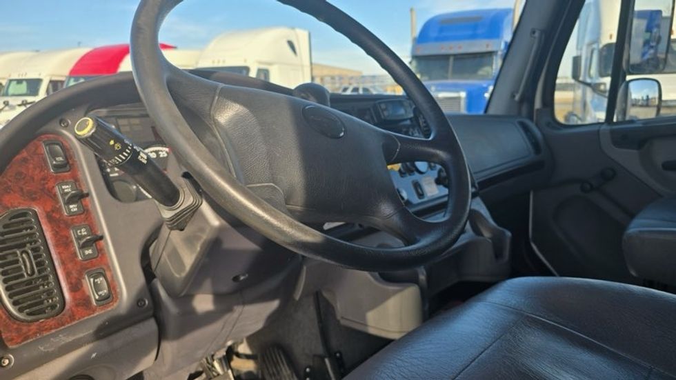 Medium Duty Box Truck-Light and Medium Duty Trucks-Freightliner-2022-M2-Moberly-MO-139,658\n\t\tmiles-$ 65,250 - Image 17