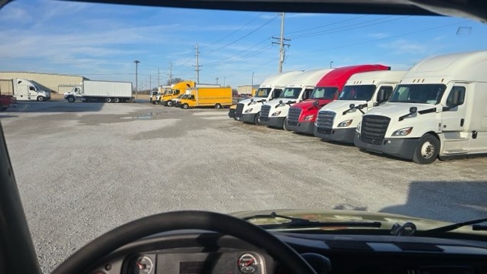 Medium Duty Box Truck-Light and Medium Duty Trucks-Freightliner-2022-M2-Moberly-MO-139,658\n\t\tmiles-$ 65,250 - Image 18