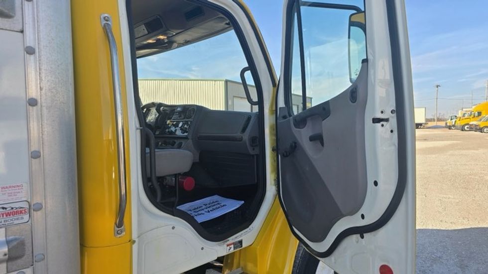 Medium Duty Box Truck-Light and Medium Duty Trucks-Freightliner-2022-M2-Moberly-MO-139,658\n\t\tmiles-$ 65,250 - Image 19