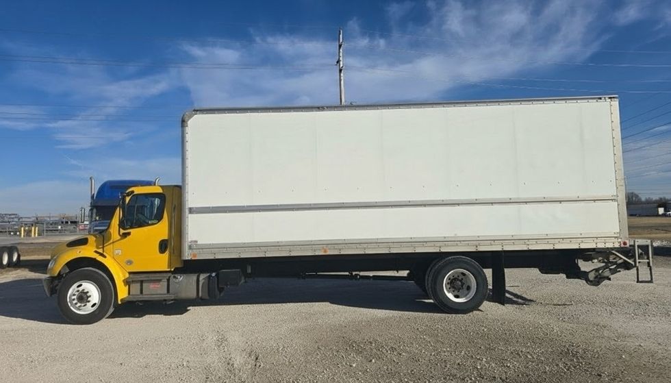 Medium Duty Box Truck-Light and Medium Duty Trucks-Freightliner-2022-M2-Moberly-MO-139,658\n\t\tmiles-$ 65,250 - Image 4