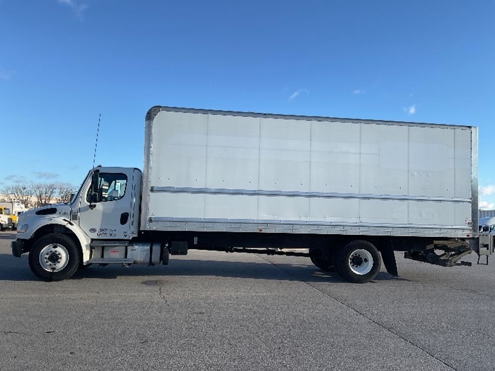 Medium Duty Box Truck-Light and Medium Duty Trucks-Freightliner-2022-M2-Moberly-MO-162,665\n\t\tmiles-$ 67,250 - Image 4
