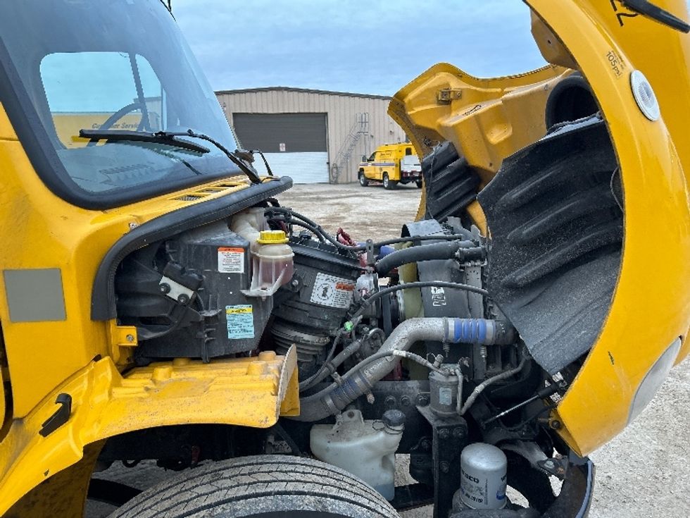 Medium Duty Box Truck-Light and Medium Duty Trucks-Freightliner-2022-M2-Moberly-MO-196,078\n\t\tmiles-$ 60,000 - Image 23