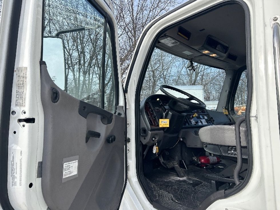 Medium Duty Box Truck-Light and Medium Duty Trucks-Freightliner-2022-M2-Moberly-MO-234,310\n\t\tmiles-$ 51,000 - Image 16
