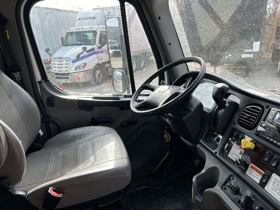 Medium Duty Box Truck-Light and Medium Duty Trucks-Freightliner-2022-M2-Moberly-MO-234,310\n\t\tmiles-$ 51,000 - Image 22