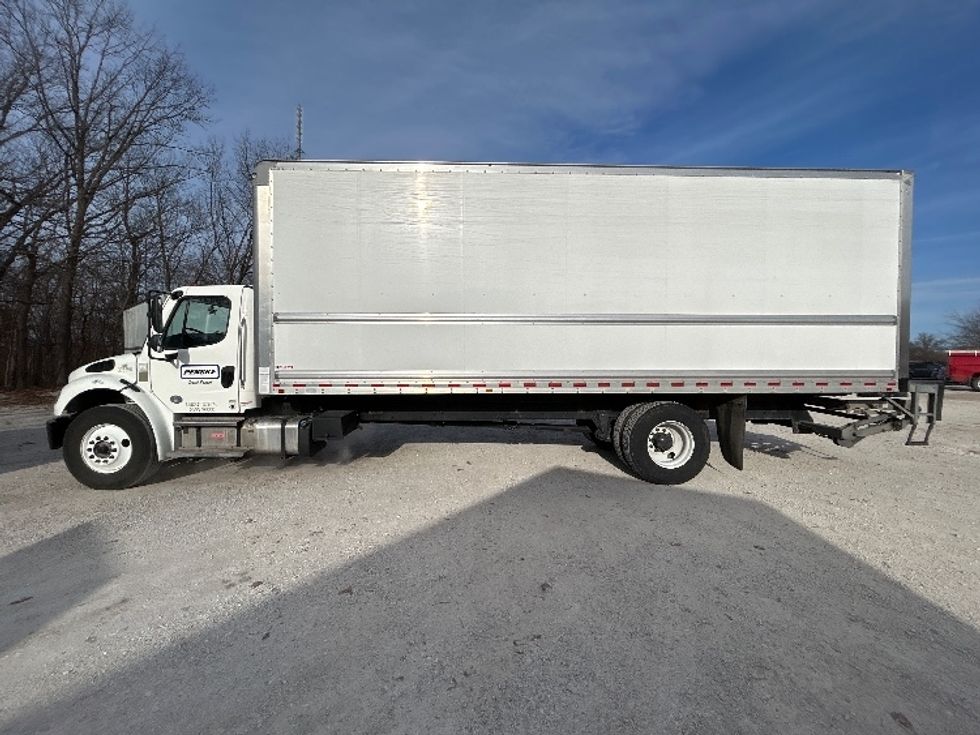 Medium Duty Box Truck-Light and Medium Duty Trucks-Freightliner-2022-M2-Moberly-MO-234,310\n\t\tmiles-$ 51,000 - Image 4