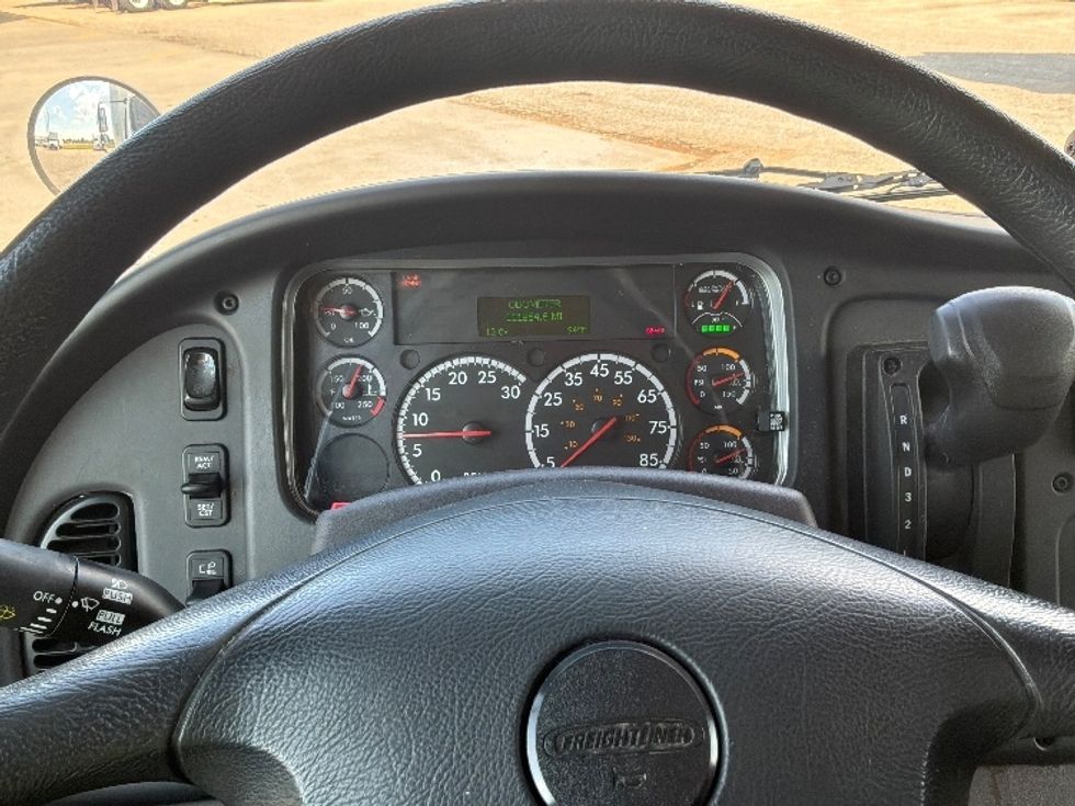 Medium Duty Box Truck-Light and Medium Duty Trucks-Freightliner-2022-M2-Montgomery-AL-111,854\n\t\tmiles-$ 66,750 - Image 17