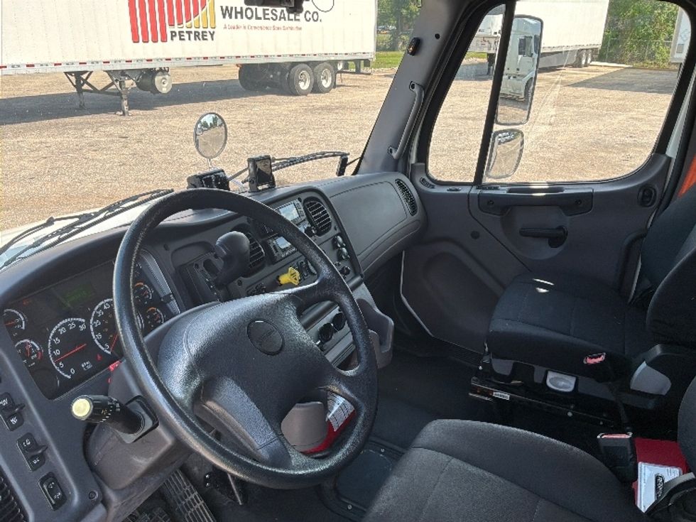 Medium Duty Box Truck-Light and Medium Duty Trucks-Freightliner-2022-M2-Montgomery-AL-111,854\n\t\tmiles-$ 66,750 - Image 18