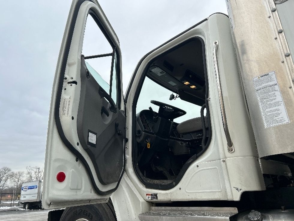 Medium Duty Box Truck-Light and Medium Duty Trucks-Freightliner-2022-M2-Montgomery-NY-155,558\n\t\tmiles-$ 52,750 - Image 16
