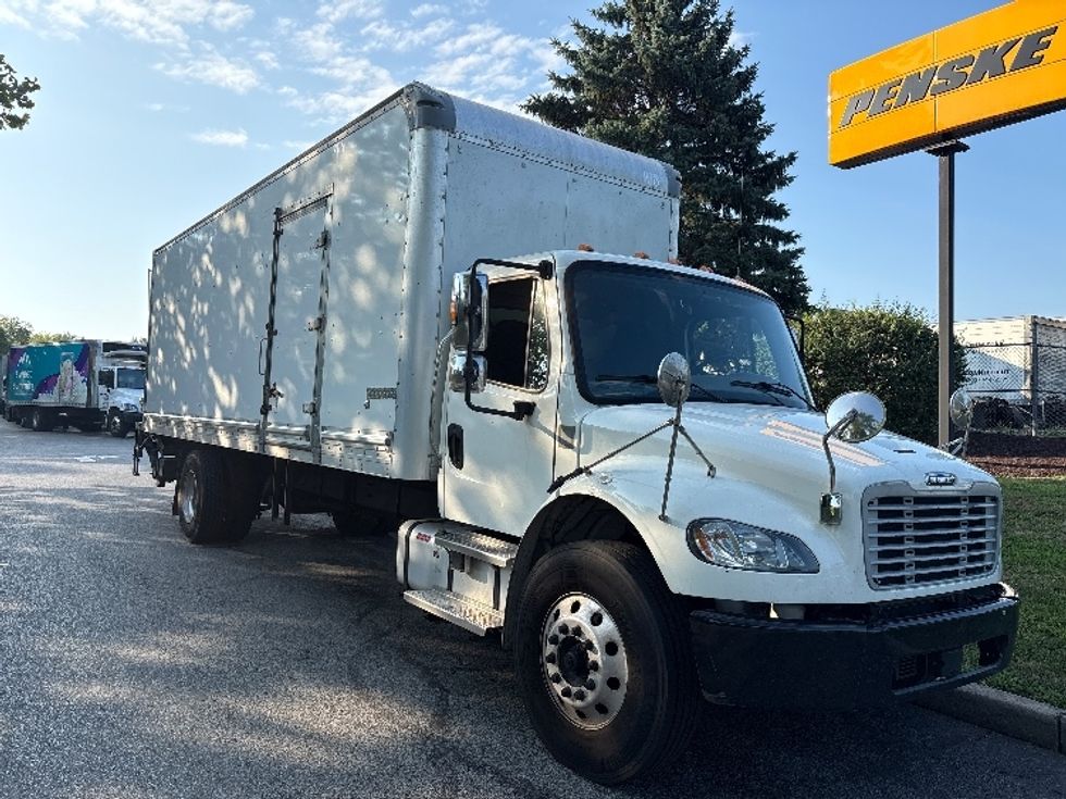 Medium Duty Box Truck-Light and Medium Duty Trucks-Freightliner-2022-M2-Montgomery-NY-177,338\n\t\tmiles-$ 48,000 - Image 1