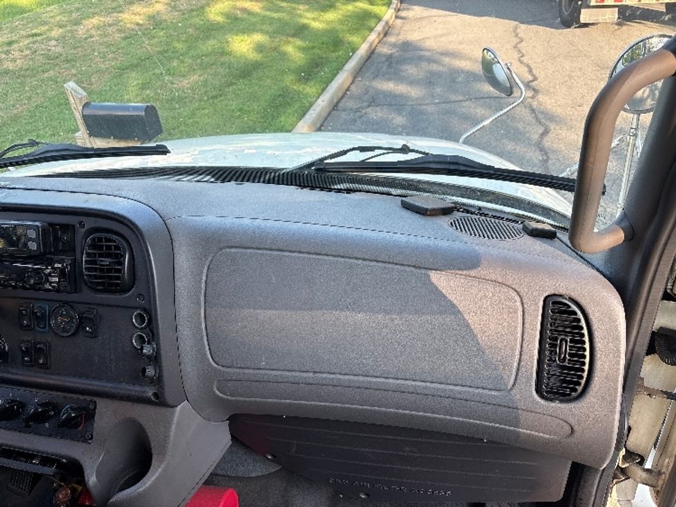 Medium Duty Box Truck-Light and Medium Duty Trucks-Freightliner-2022-M2-Montgomery-NY-177,338\n\t\tmiles-$ 48,000 - Image 21