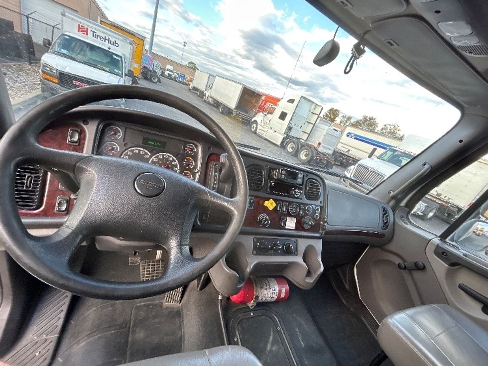 Medium Duty Box Truck-Light and Medium Duty Trucks-Freightliner-2022-M2-Montgomery-NY-190,102\n\t\tmiles-$ 46,500 - Image 17