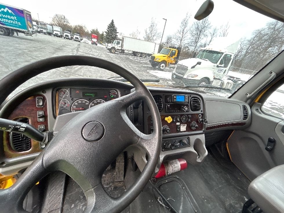 Medium Duty Box Truck-Light and Medium Duty Trucks-Freightliner-2022-M2-Montgomery-NY-209,451\n\t\tmiles-$ 49,250 - Image 18