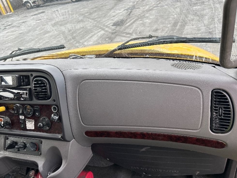 Medium Duty Box Truck-Light and Medium Duty Trucks-Freightliner-2022-M2-Montgomery-NY-209,451\n\t\tmiles-$ 49,250 - Image 21