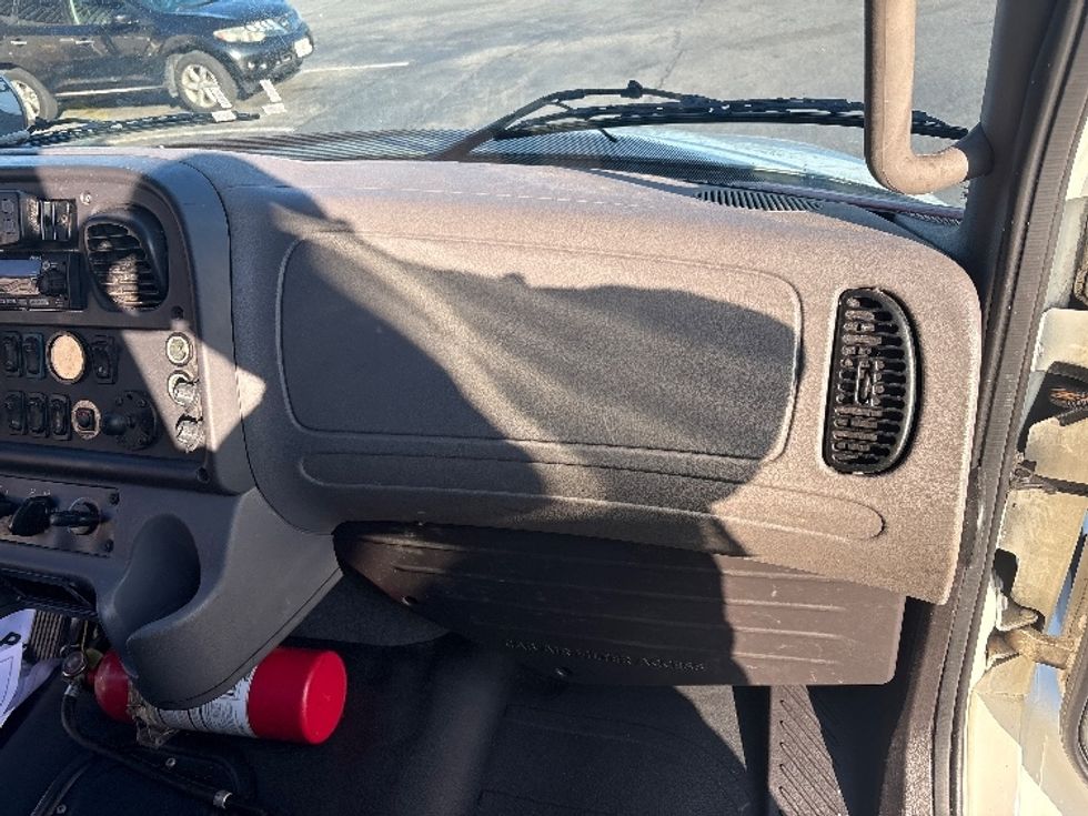 Medium Duty Box Truck-Light and Medium Duty Trucks-Freightliner-2022-M2-Montgomery-NY-284,668\n\t\tmiles-$ 34,250 - Image 21