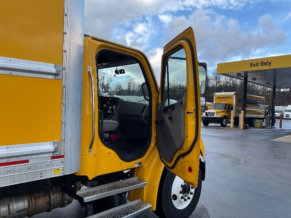 Medium Duty Box Truck-Light and Medium Duty Trucks-Freightliner-2022-M2-Mount Pleasant-PA-207,965\n\t\tmiles-$ 54,500 - Image 18