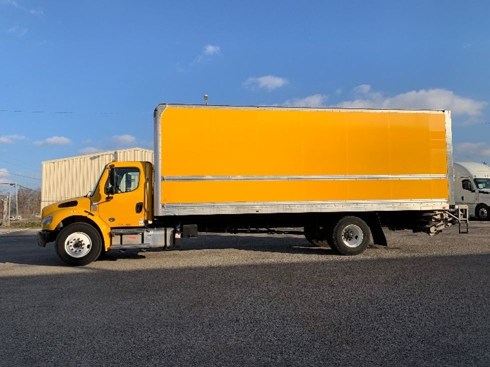 Medium Duty Box Truck-Light and Medium Duty Trucks-Freightliner-2022-M2-Nashville (Mount Juliet)-TN-123,237\n\t\tmiles-$ 77,500 - Image 4
