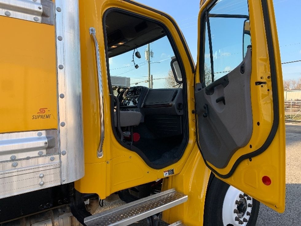 Medium Duty Box Truck-Light and Medium Duty Trucks-Freightliner-2022-M2-Nashville (Mount Juliet)-TN-123,237\n\t\tmiles-$ 77,500 - Image 17