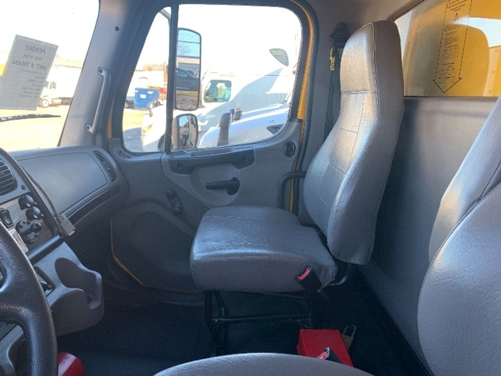 Medium Duty Box Truck-Light and Medium Duty Trucks-Freightliner-2022-M2-Nashville (Mount Juliet)-TN-123,237\n\t\tmiles-$ 77,500 - Image 21