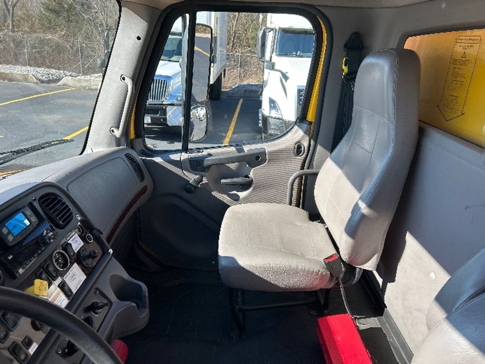 Medium Duty Box Truck-Light and Medium Duty Trucks-Freightliner-2022-M2-Nashville (Mount Juliet)-TN-134,249\n\t\tmiles-$ 76,500 - Image 19