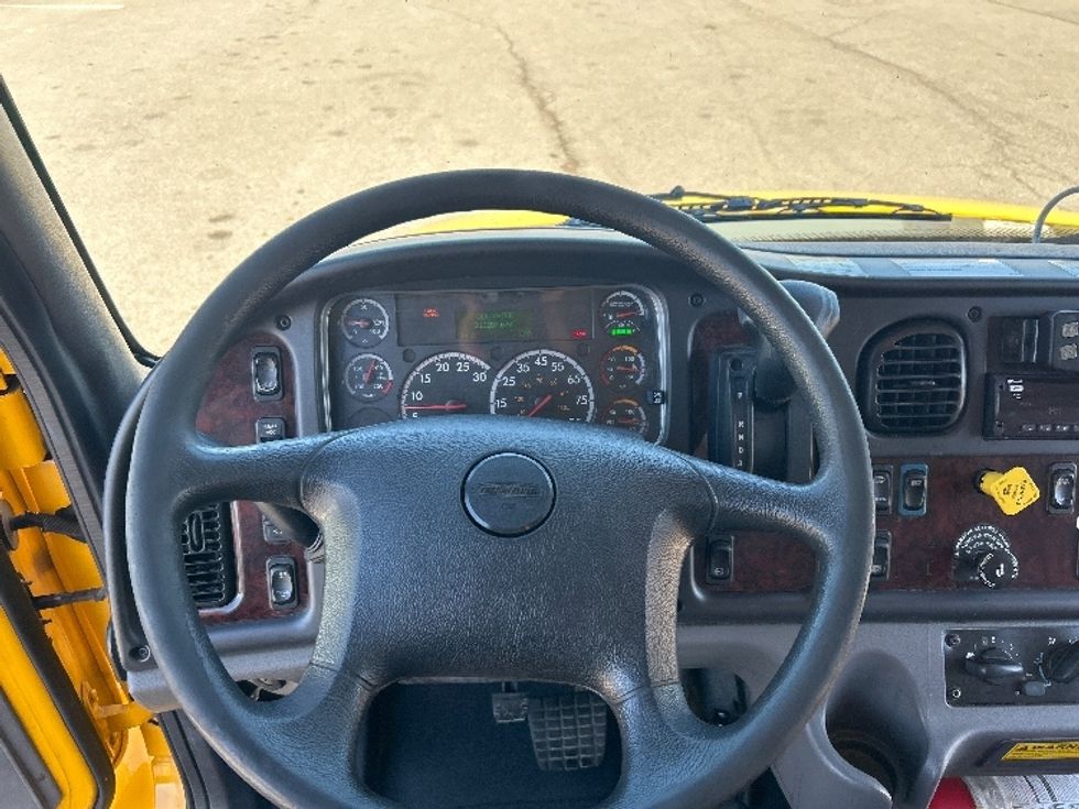 Medium Duty Box Truck-Light and Medium Duty Trucks-Freightliner-2022-M2-Nashville (Mount Juliet)-TN-216,806\n\t\tmiles-$ 58,000 - Image 17
