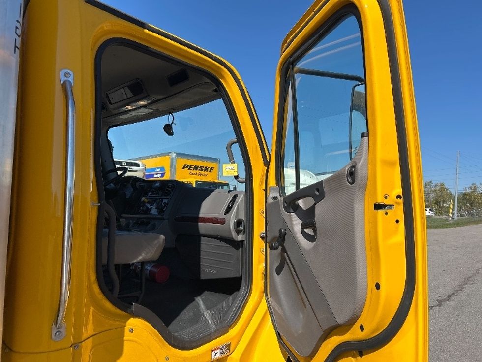 Medium Duty Box Truck-Light and Medium Duty Trucks-Freightliner-2022-M2-Nashville (Mount Juliet)-TN-216,806\n\t\tmiles-$ 58,000 - Image 19