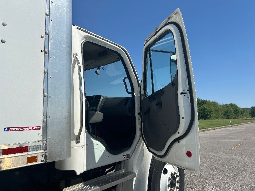 Medium Duty Box Truck-Light and Medium Duty Trucks-Freightliner-2022-M2-Nashville (Mount Juliet)-TN-262,857\n\t\tmiles-$ 39,000 - Image 20