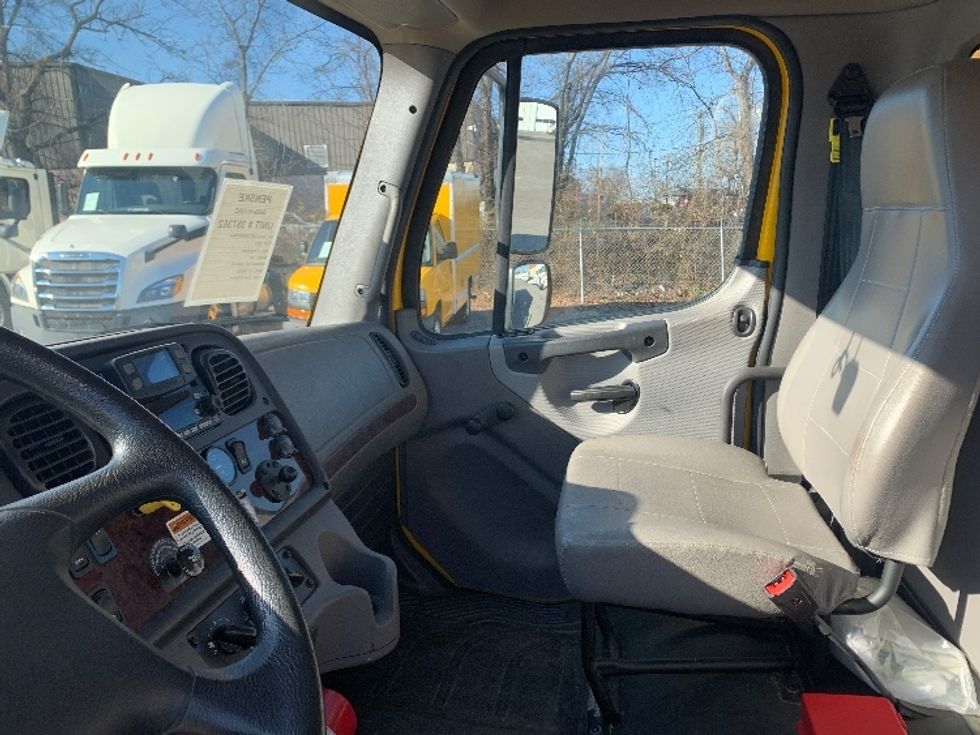 Medium Duty Box Truck-Light and Medium Duty Trucks-Freightliner-2022-M2-Nashville (Mount Juliet)-TN-36,063\n\t\tmiles-$ 86,000 - Image 19